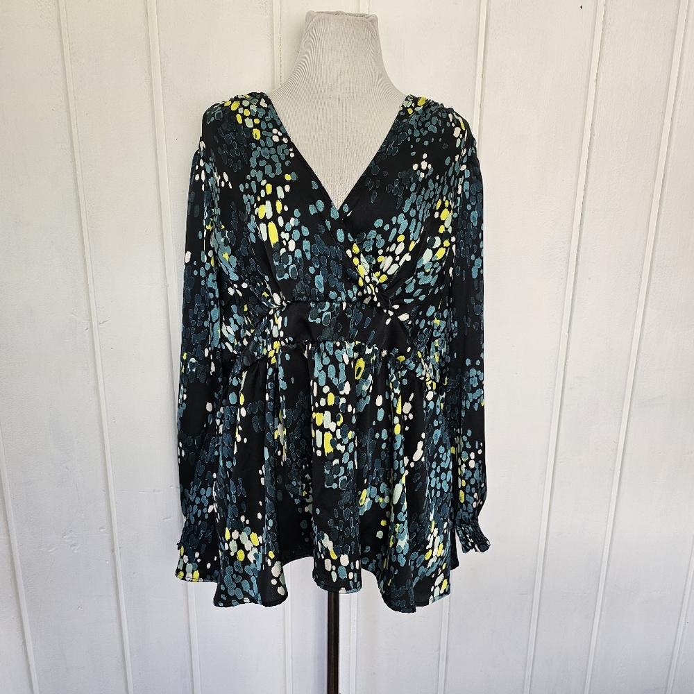 Torrid Plus Size Satin Surplice Tie Cut Out Back Blouse Size 1X 510231